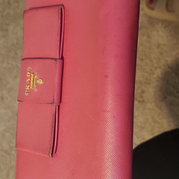 100% authentic pre-loved Prada safiano wallet ribbon Pink In good used condition - Picture 7 of 10
